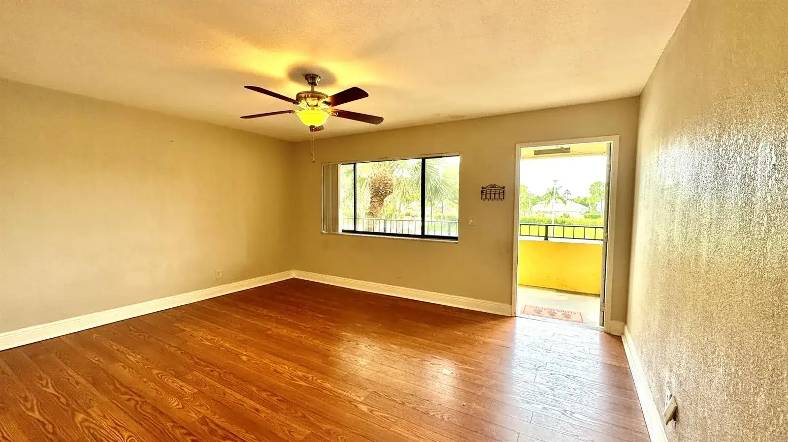1632 Meadows Circle W, Boynton Beach FL 33436 photo 2