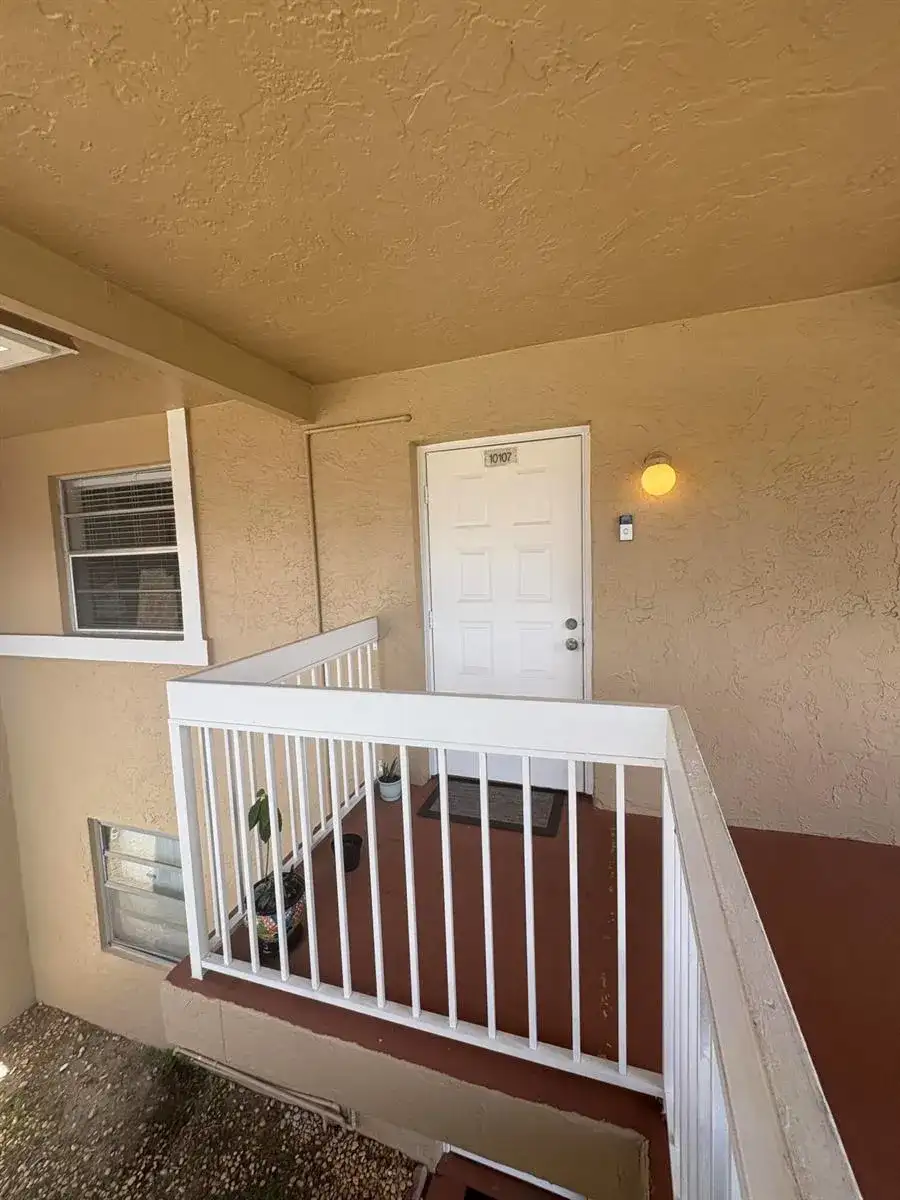 10107 TWIN LAKES Drive # O, Coral Springs FL 33071 photo 2