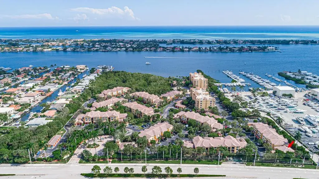 900 Scotia Drive # 206, Hypoluxo FL 33462