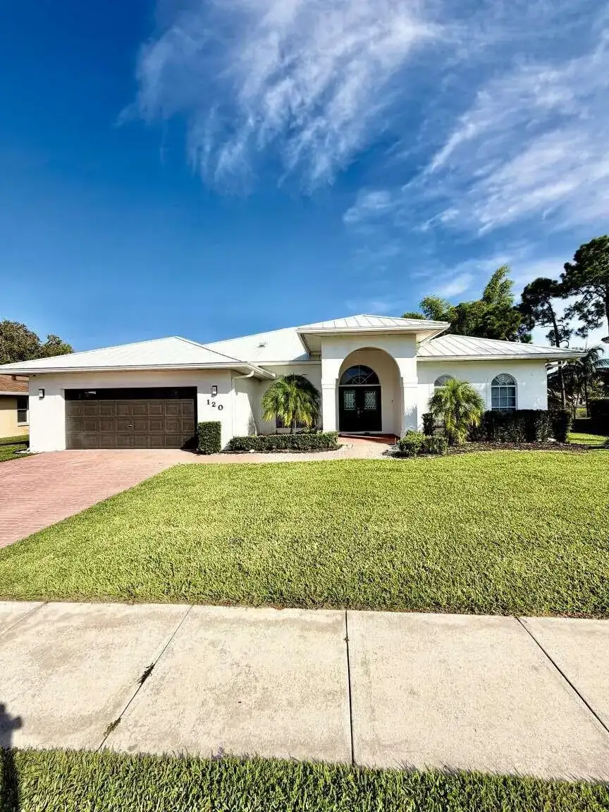 120 SARATOGA Boulevard W, Royal Palm Beach FL 33411 photo 2