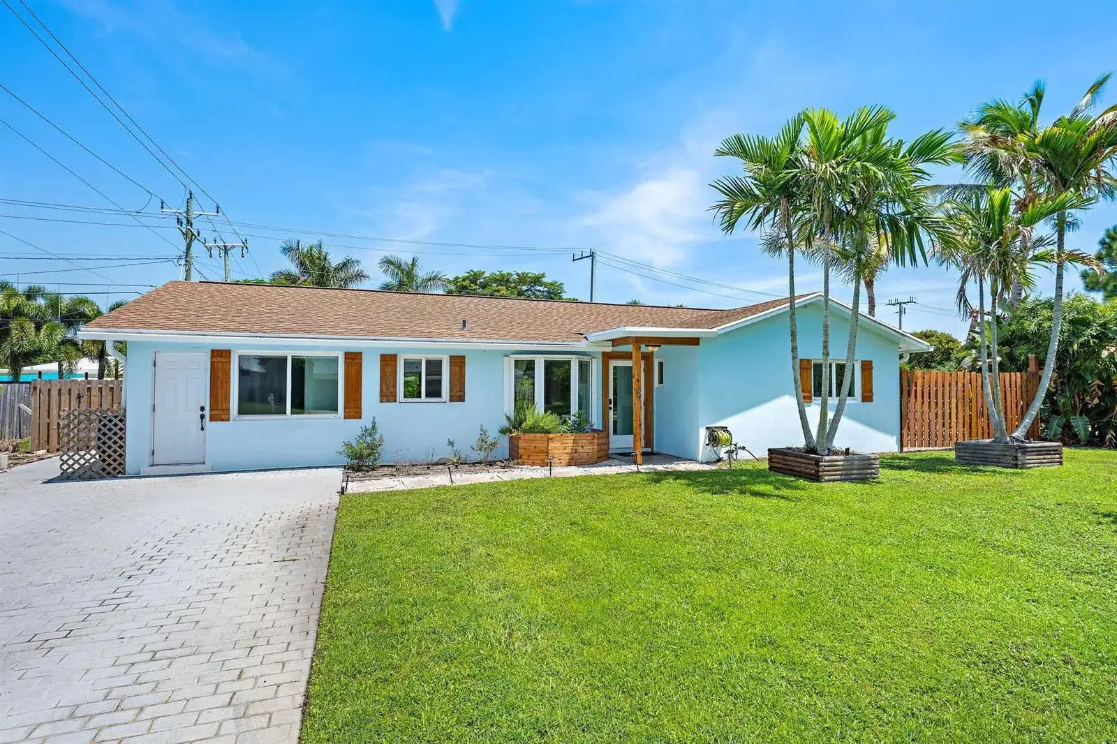 1 WINDSOR Road W, Jupiter FL 33469