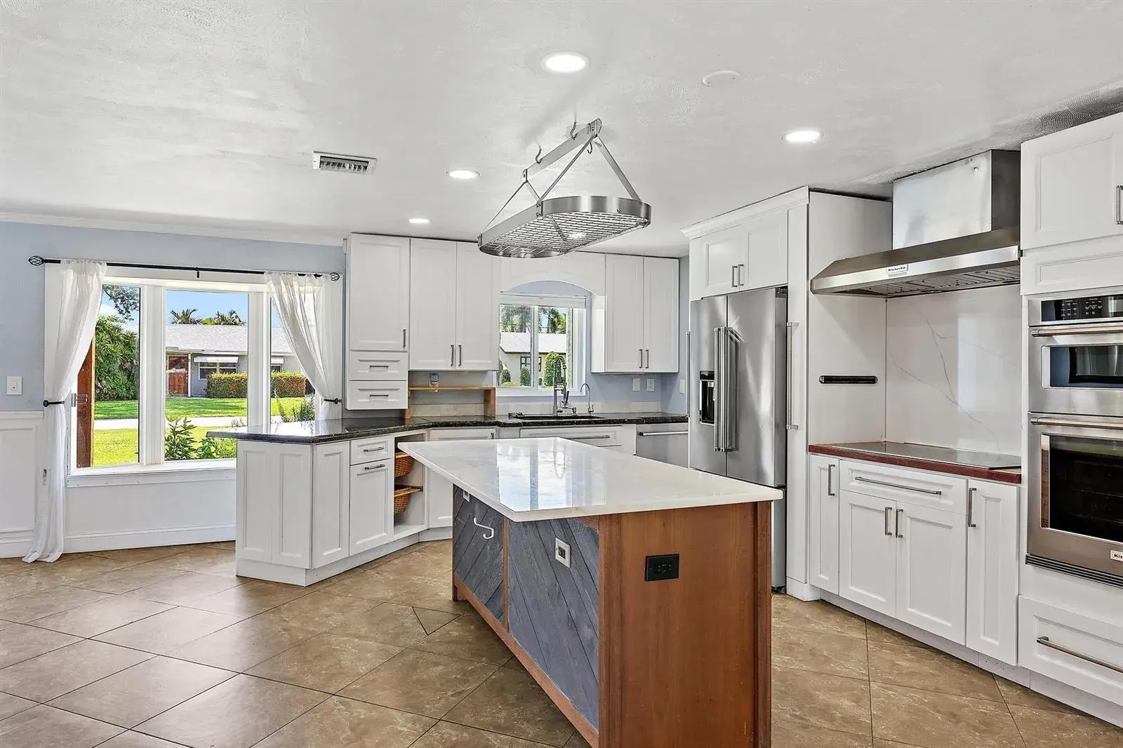 1 WINDSOR Road W, Jupiter FL 33469