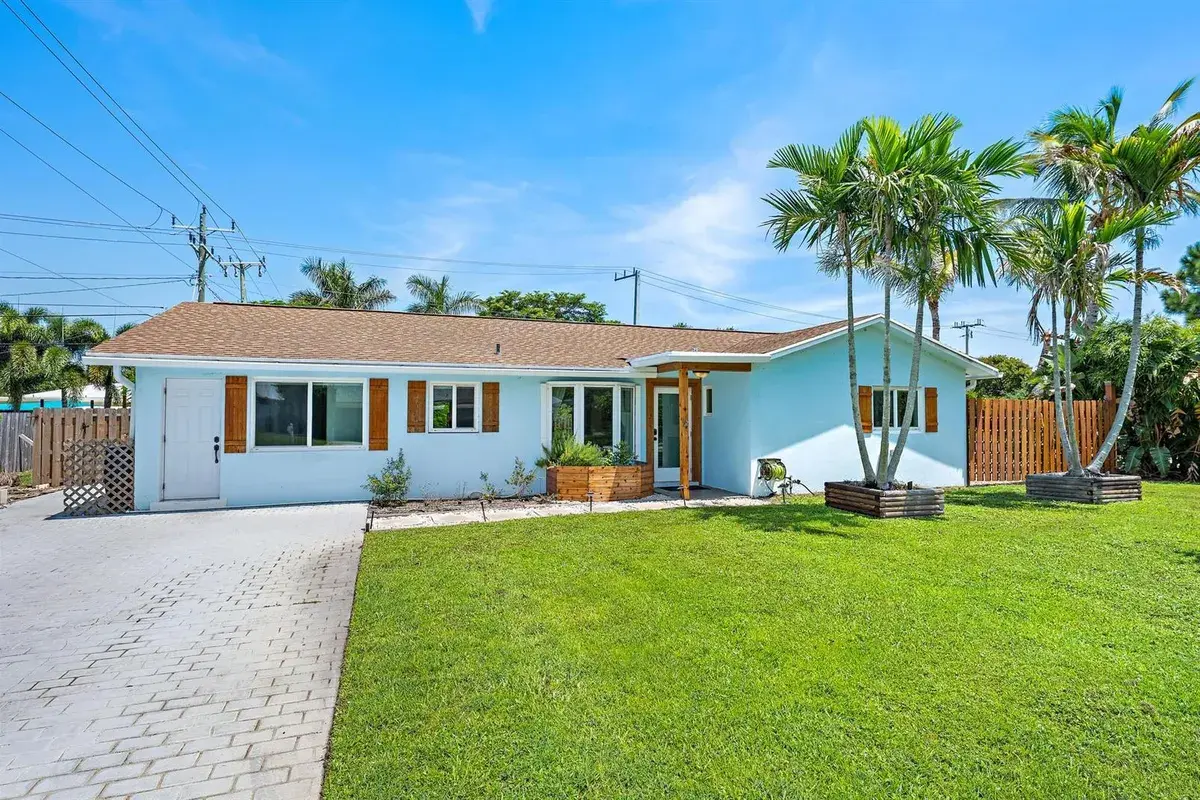 1 WINDSOR Road W, Jupiter FL 33469