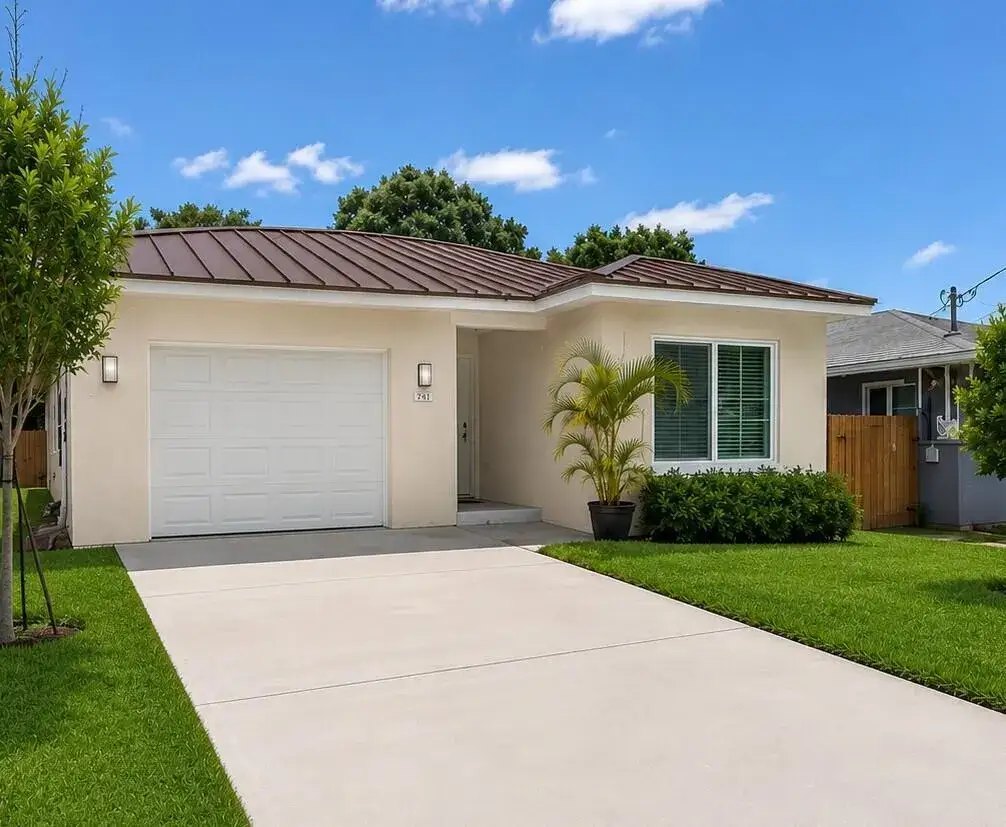 410 NE 34TH Street, Oakland Park FL 33334