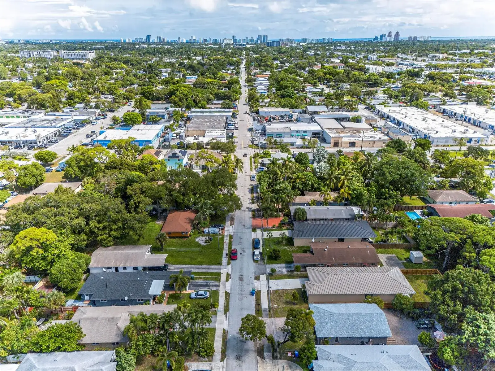 410 NE 34TH Street, Oakland Park FL 33334 photo 2