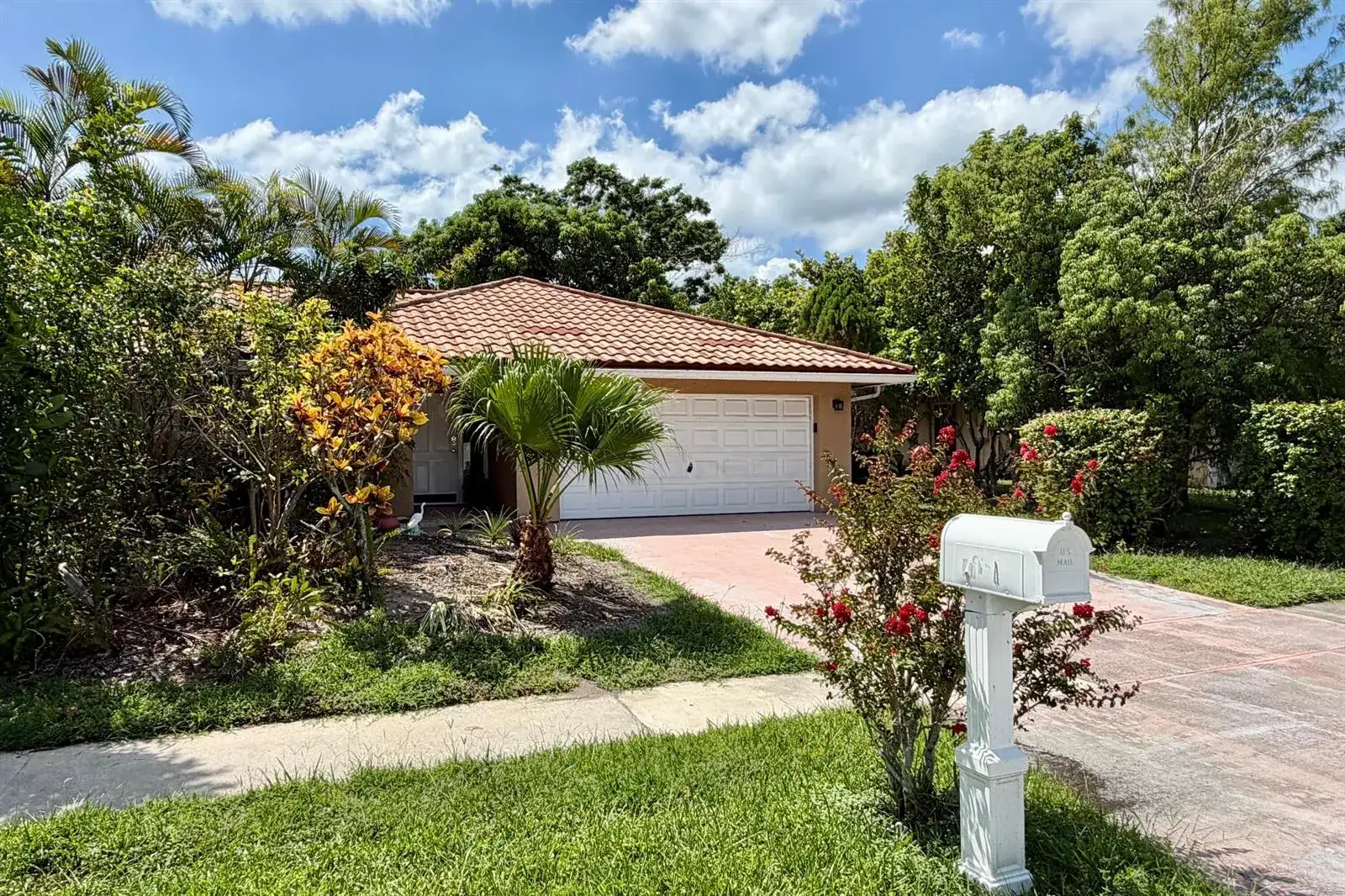 7160 NW 4TH Avenue, Boca Raton FL 33487 photo 2