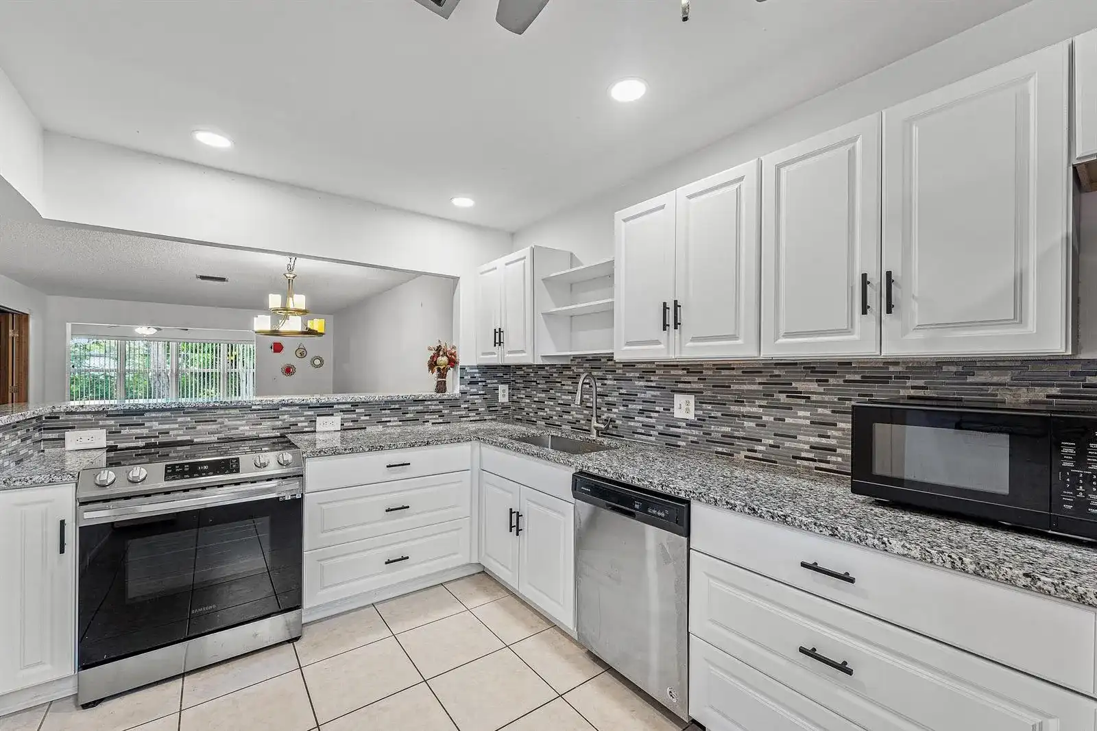 2638 GATELY Drive E # 125, West Palm Beach FL 33415