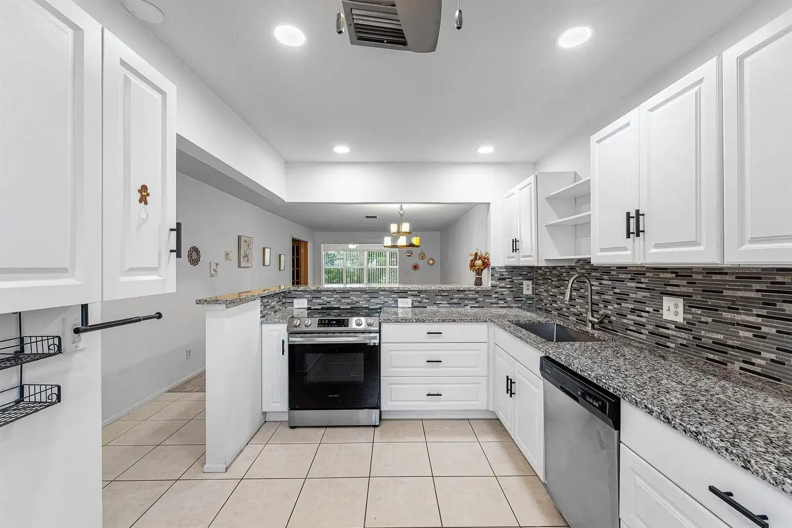2638 GATELY Drive E # 125, West Palm Beach FL 33415 photo 2