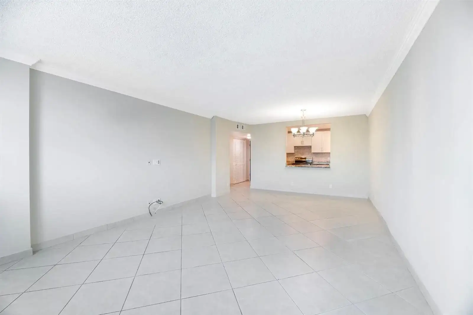 3800 N HILLS Drive # 402, Hollywood FL 33021 photo 5