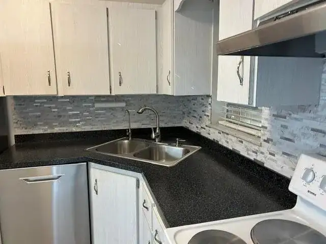 1982 SW PALM CITY Road SW # F, Stuart FL 34994 photo 5
