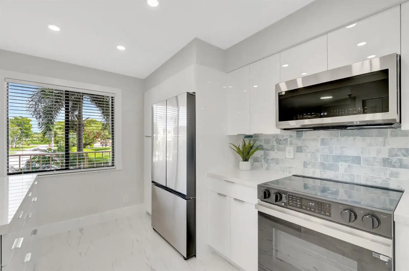 7240 Huntington Lane # 202, Delray Beach FL 33446 photo 3