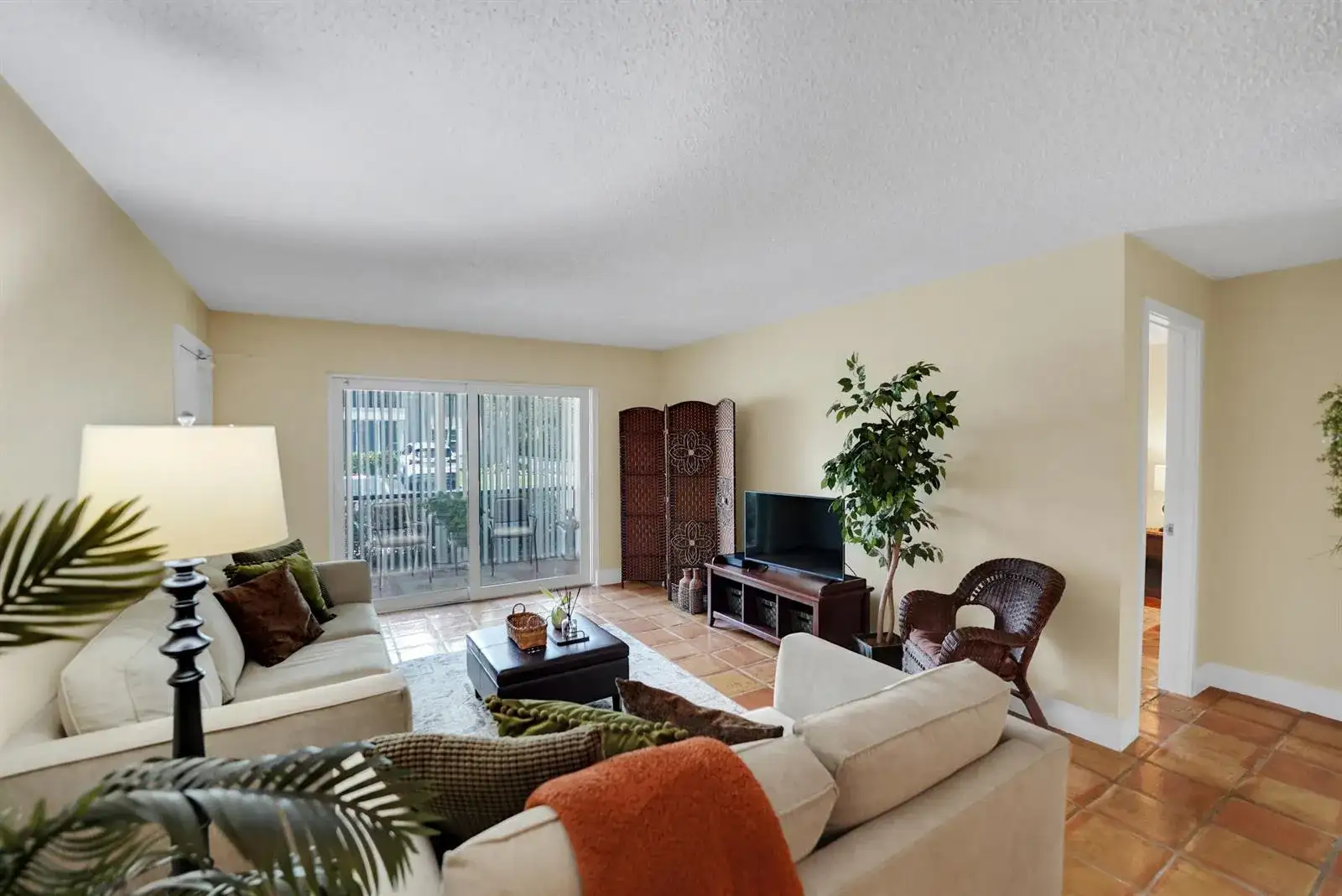 6473 BAY CLUB Drive # 1, Fort Lauderdale FL 33308 photo 3