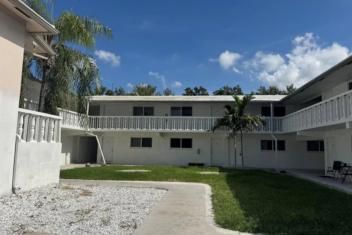 811 SE 16TH Street # 206, Fort Lauderdale FL 33316