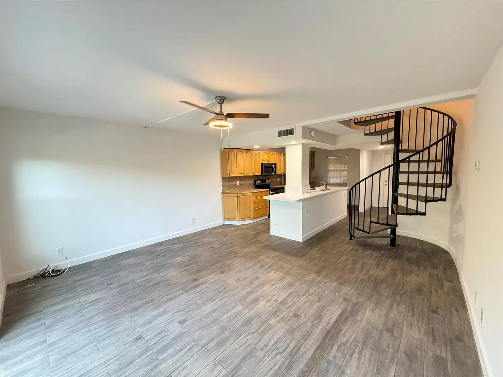 640 TENNIS CLUB Drive # 307, Fort Lauderdale FL 33311 photo 2