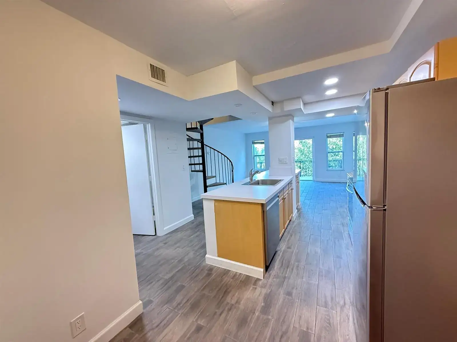 640 TENNIS CLUB Drive # 307, Fort Lauderdale FL 33311 photo 4