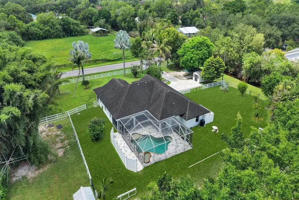 16137 E Aintree Drive, Loxahatchee FL 33470 photo 2