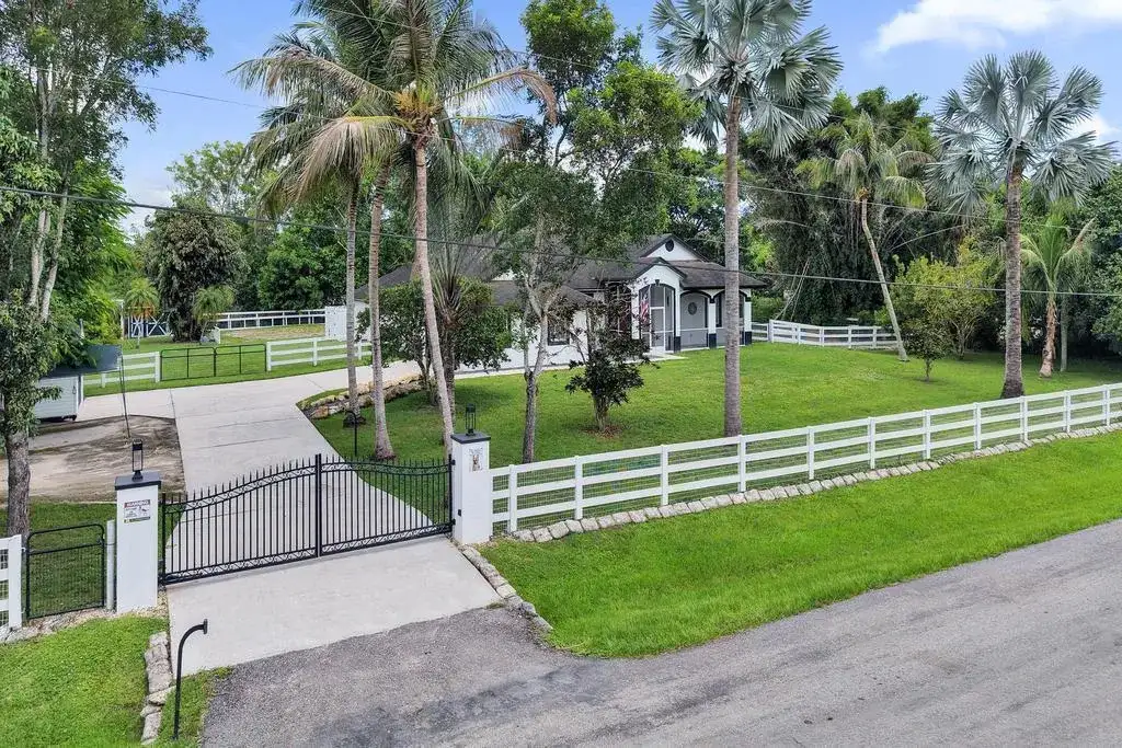 16137 E Aintree Drive, Loxahatchee FL 33470 photo 5