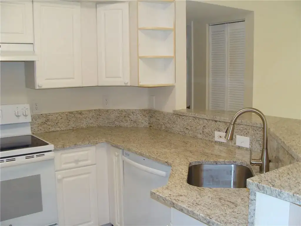 4245 S 57TH Avenue # 104W, FL 33463 photo 4