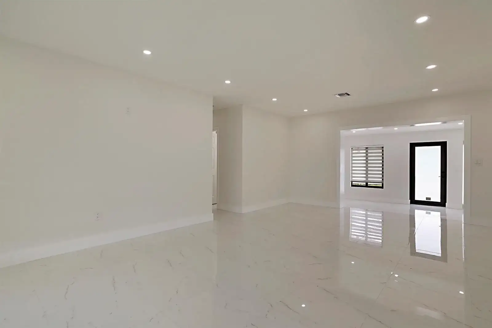421 FONTANA Drive, Palm Springs FL 33461 photo 3