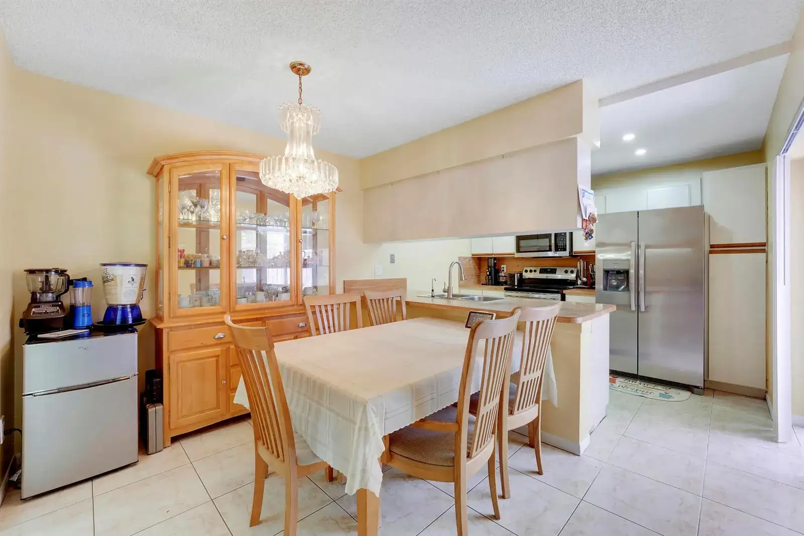 8389 N Coral Circle, North Lauderdale FL 33068 photo 3