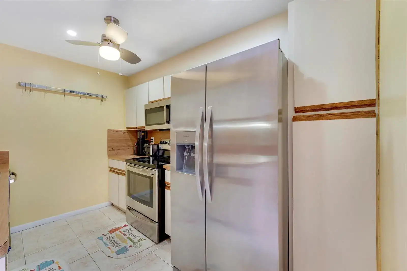 8389 N Coral Circle, North Lauderdale FL 33068 photo 4