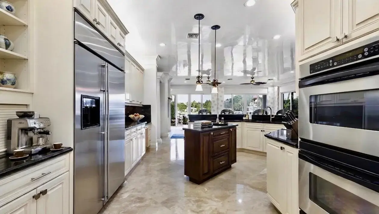 712 SANDY POINT Lane, North Palm Beach FL 33410