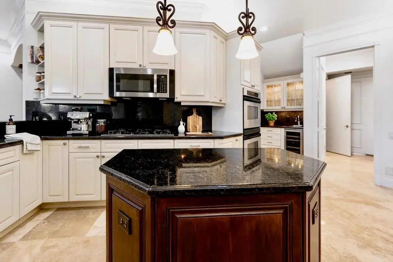 712 SANDY POINT Lane, North Palm Beach FL 33410