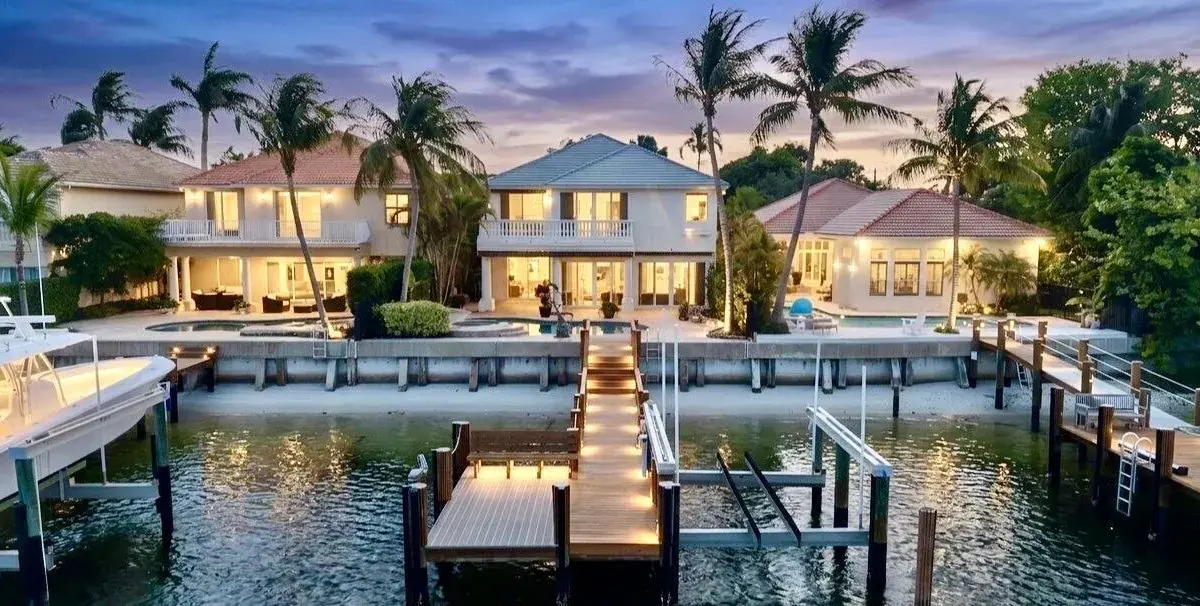712 SANDY POINT Lane, North Palm Beach FL 33410