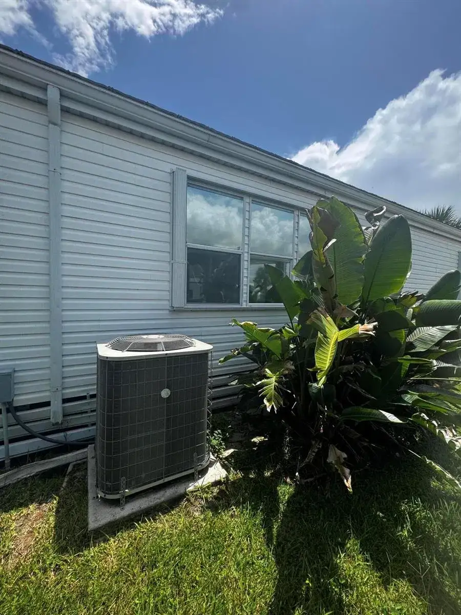 6732 Sinsonte Court, Fort Pierce FL 34951 photo 3