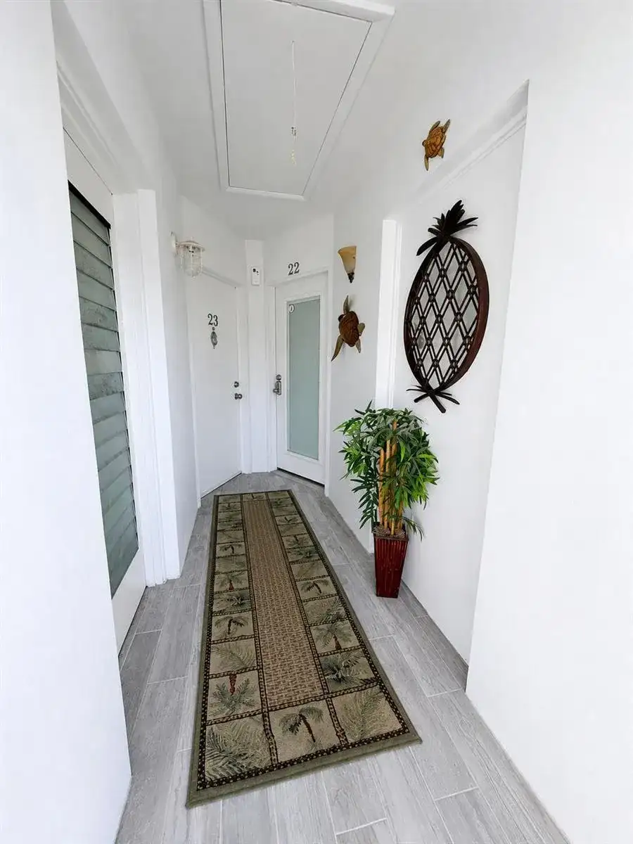 68 YACHT CLUB Drive # 22, North Palm Beach FL 33408 photo 2
