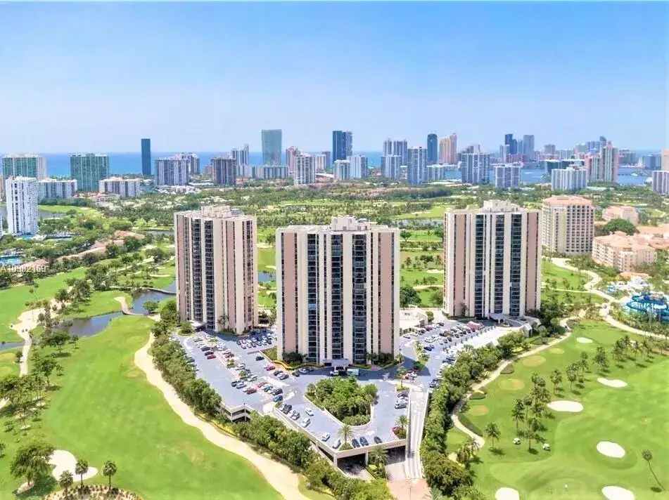 20335 W COUNTRY CLUB Drive # 2408, Aventura FL 33180 photo 2