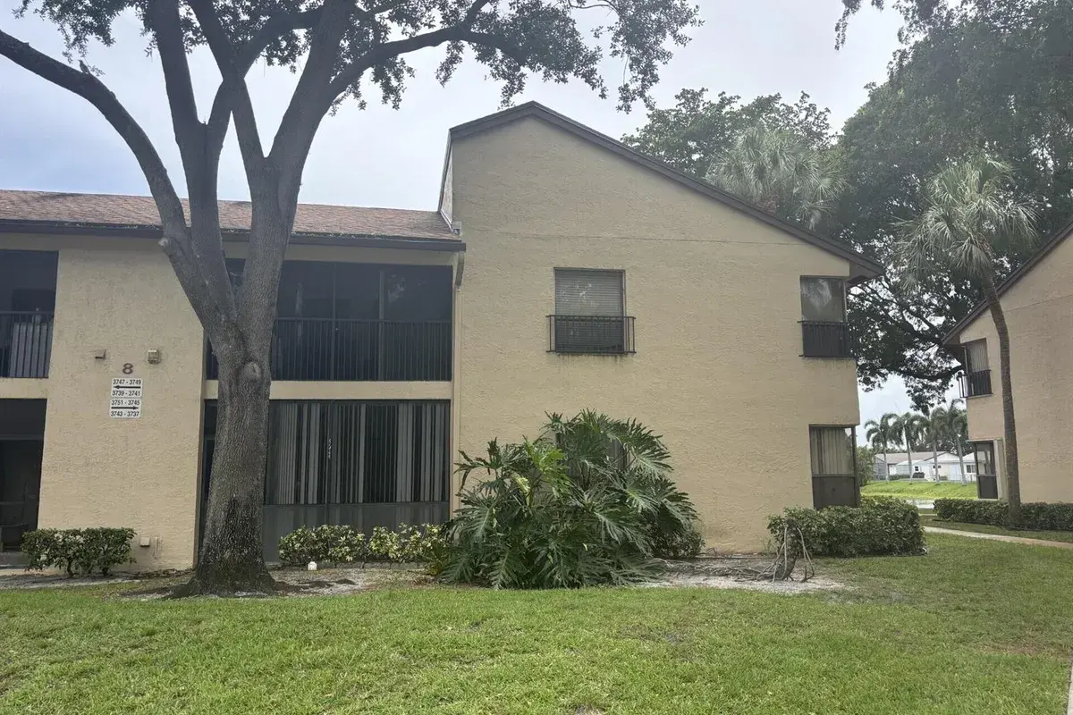 3751 COCOPLUM Circle # 3564, Coconut Creek FL 33063
