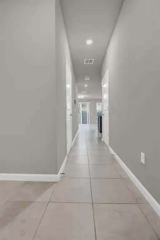 5659 Enclave Drive, Mangonia Park FL 33407 photo 2
