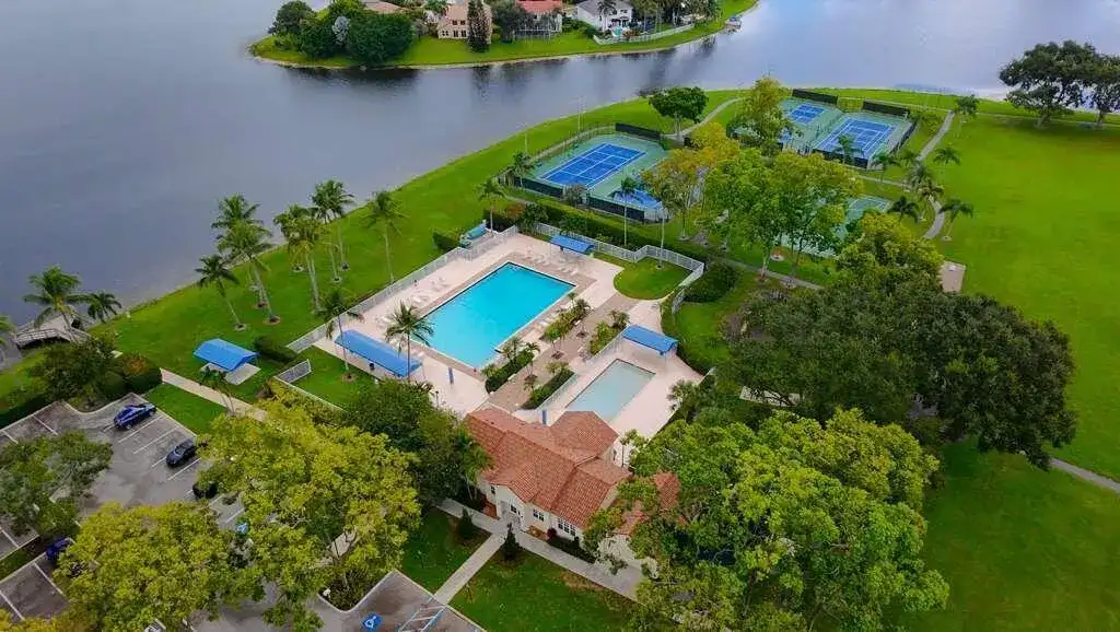 7606 Briar Cliff Circle, Lake Worth FL 33467 photo 4