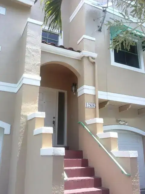 12695 NW 14th Place, Sunrise FL 33323 photo 2