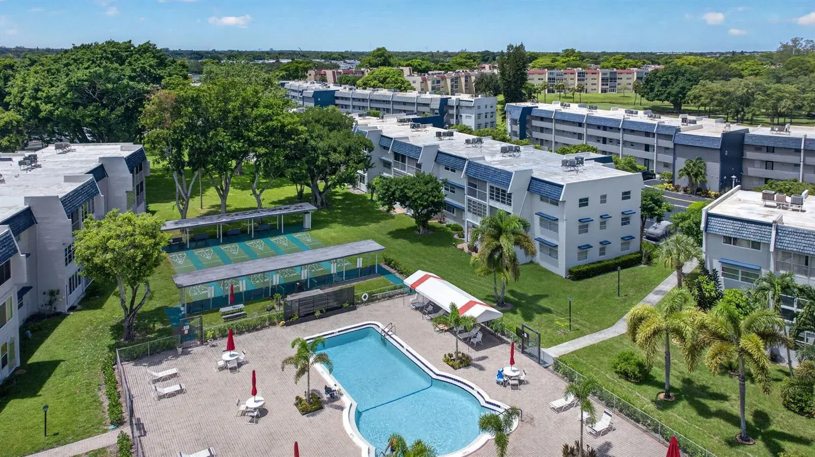 7827 GOLF CIR Drive # 301, Margate FL 33063