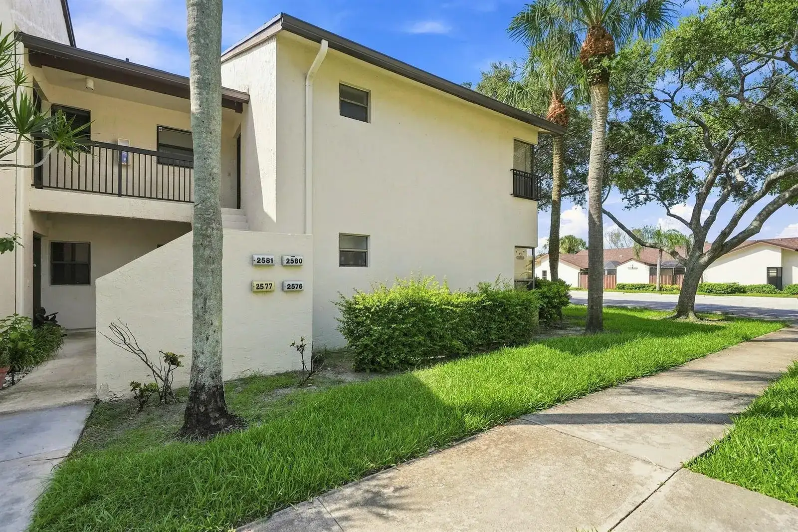 2581 CARAMBOLA Circle N # 1868, Coconut Creek FL 33066 photo 2
