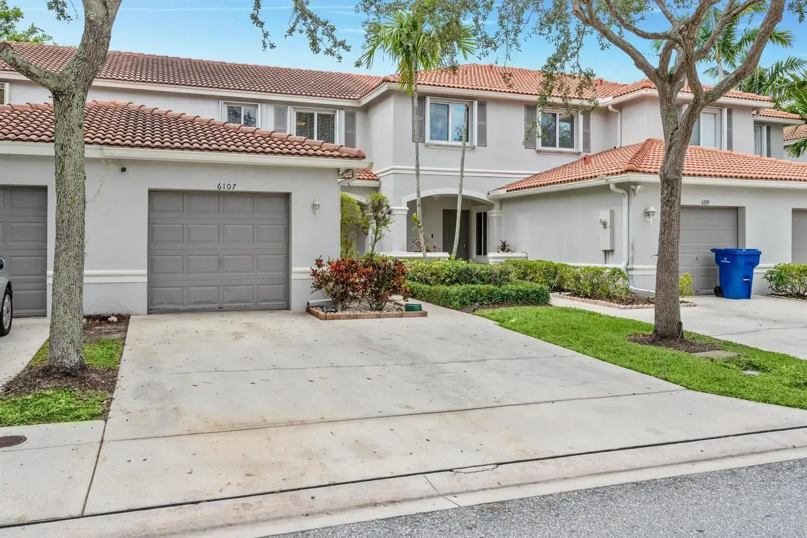 6107 Sandy Bank Terrace, Riviera Beach FL 33407 photo 2