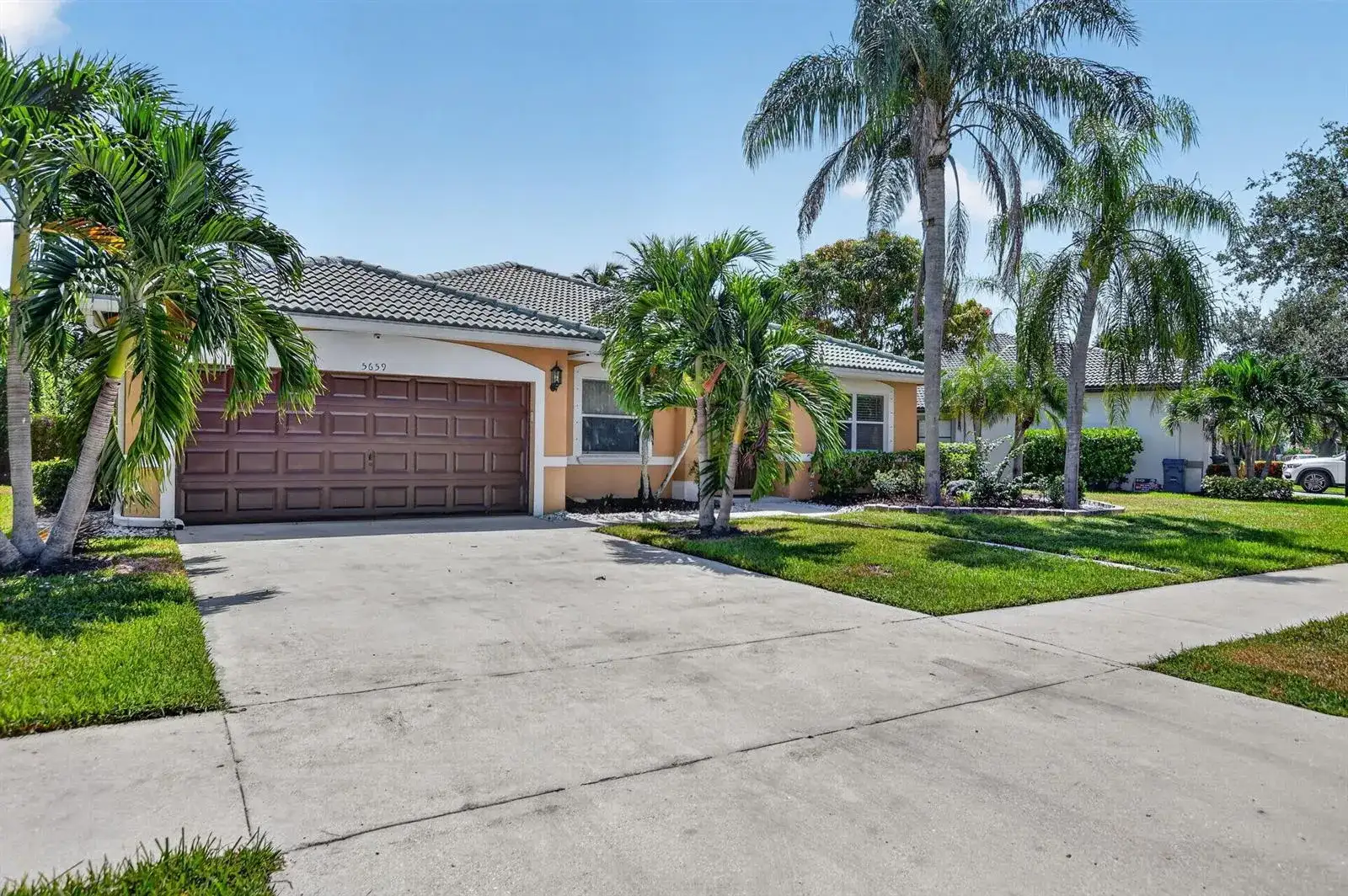 5659 NW 109TH Lane, Coral Springs FL 33076 photo 2