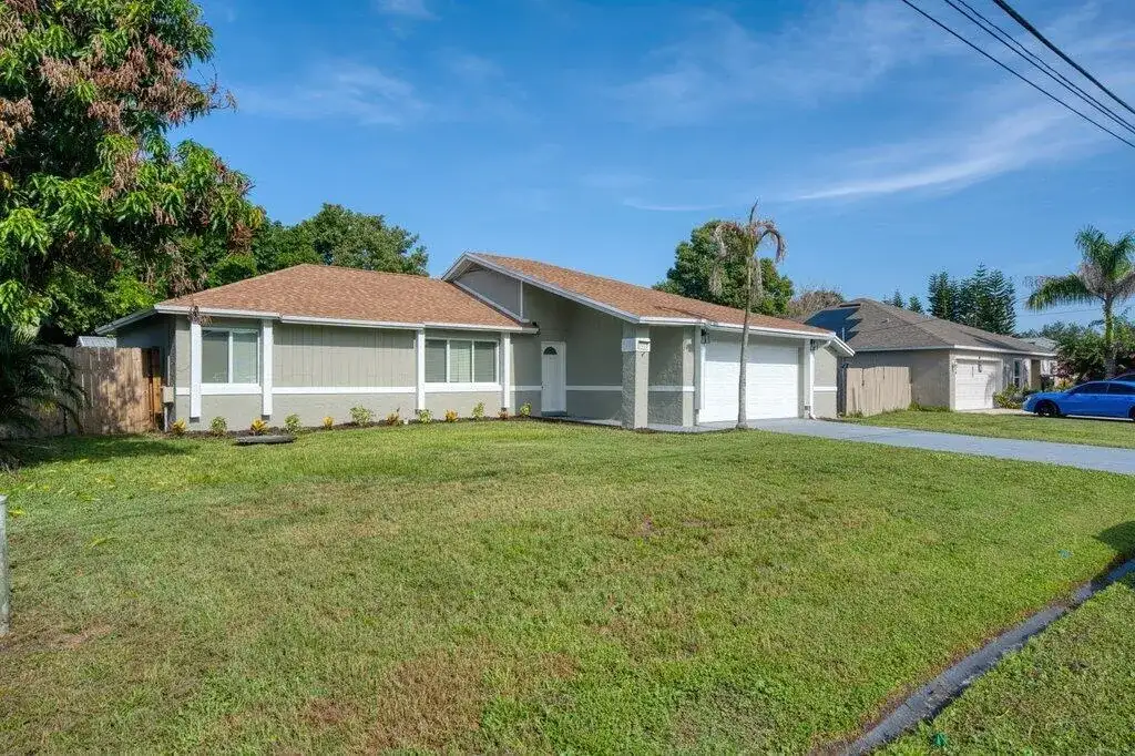 2410 SE Warwick Street, Port St. Lucie FL 34984 photo 2