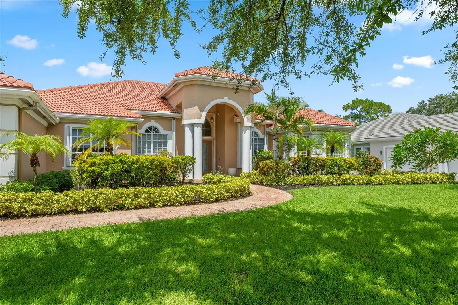 893 FOREST GLEN Lane, Wellington FL 33414 photo 2