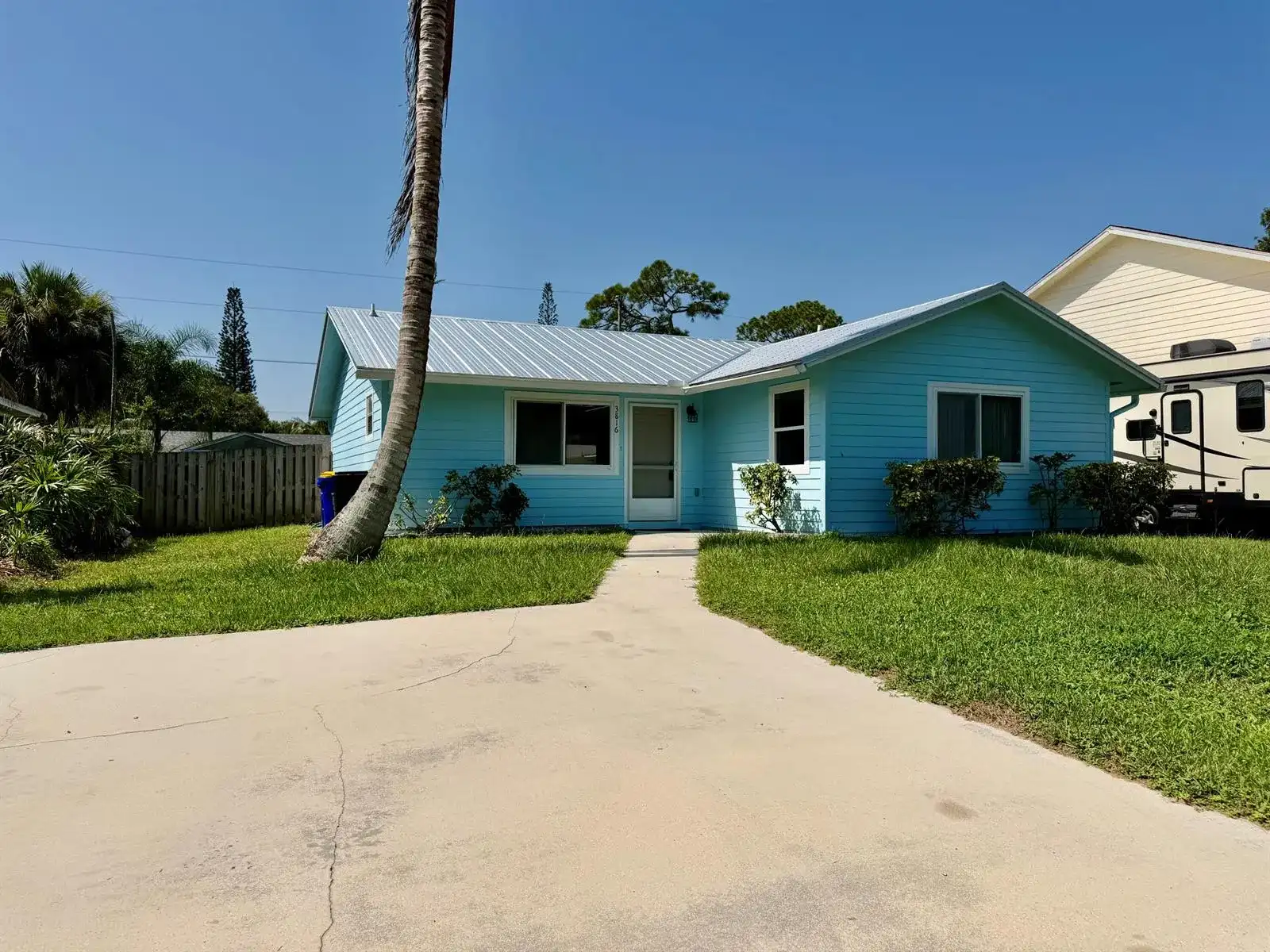 3816 SE Middle Street, Stuart FL 34997