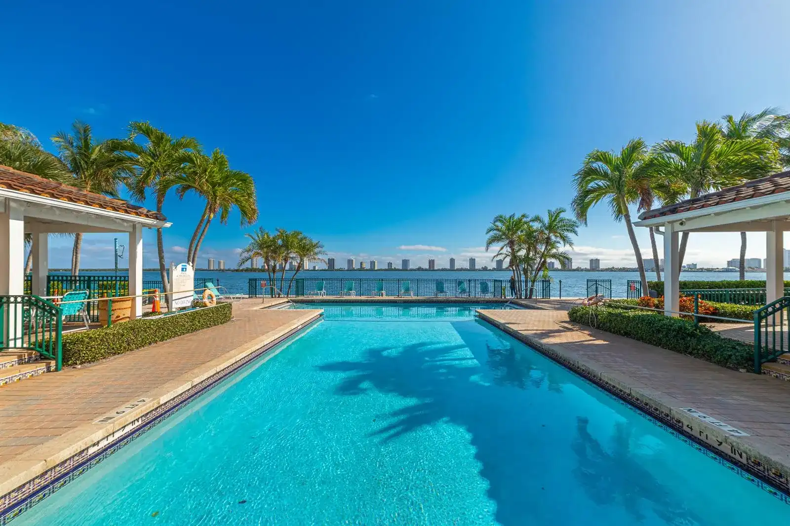 1145 Lake Shore Drive # 206, Lake Park FL 33403