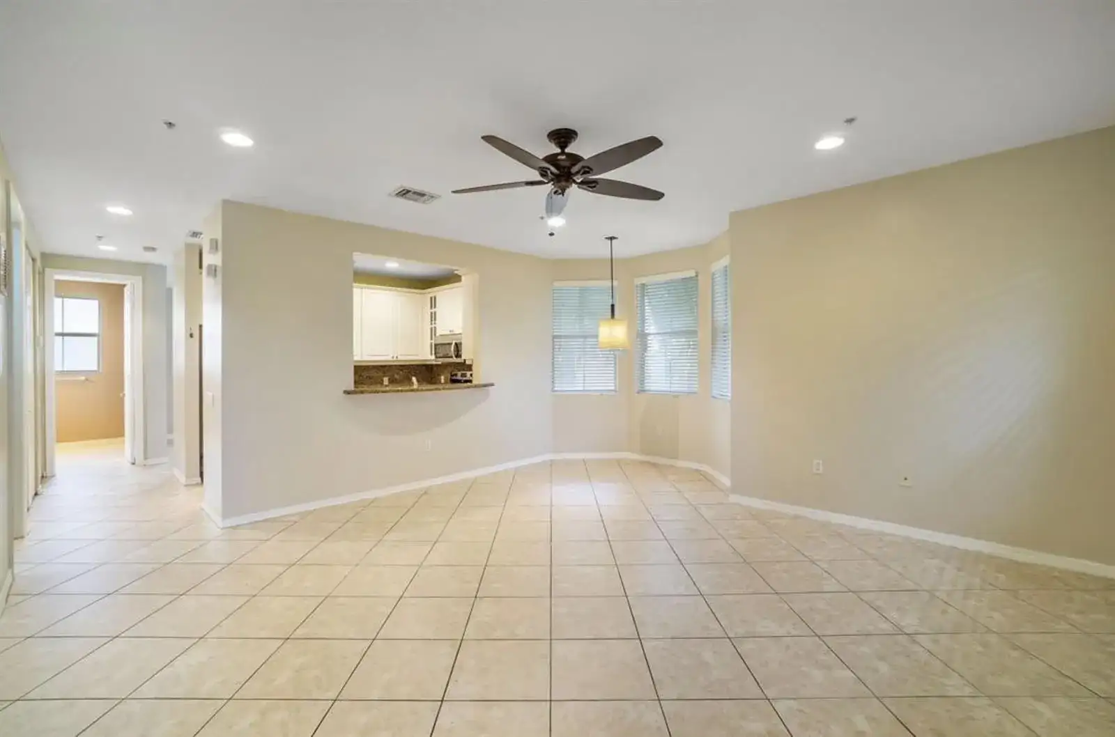 1410 PIAZZA DELLE PALLOTTOLE, Boynton Beach FL 33426 photo 3