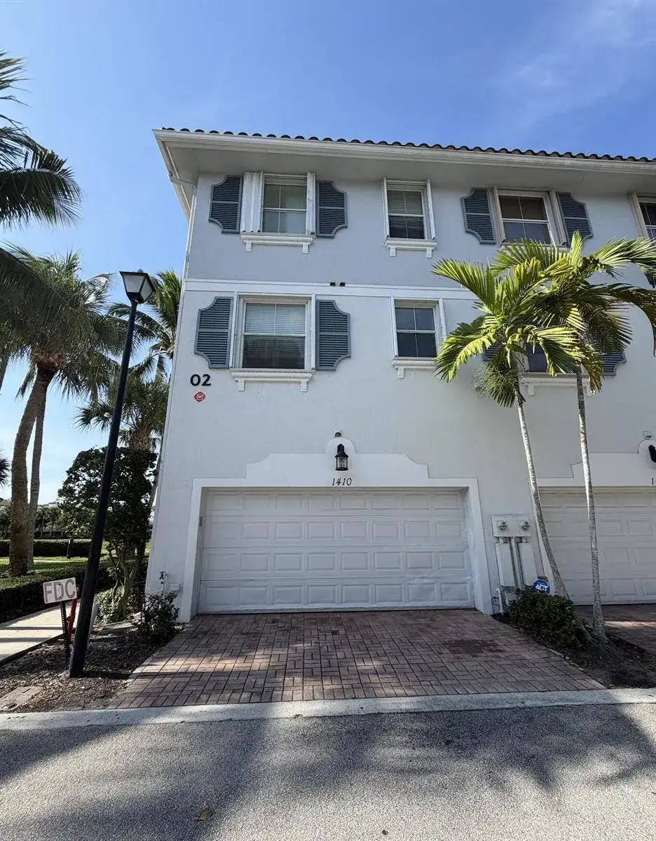 1410 PIAZZA DELLE PALLOTTOLE, Boynton Beach FL 33426 photo 4