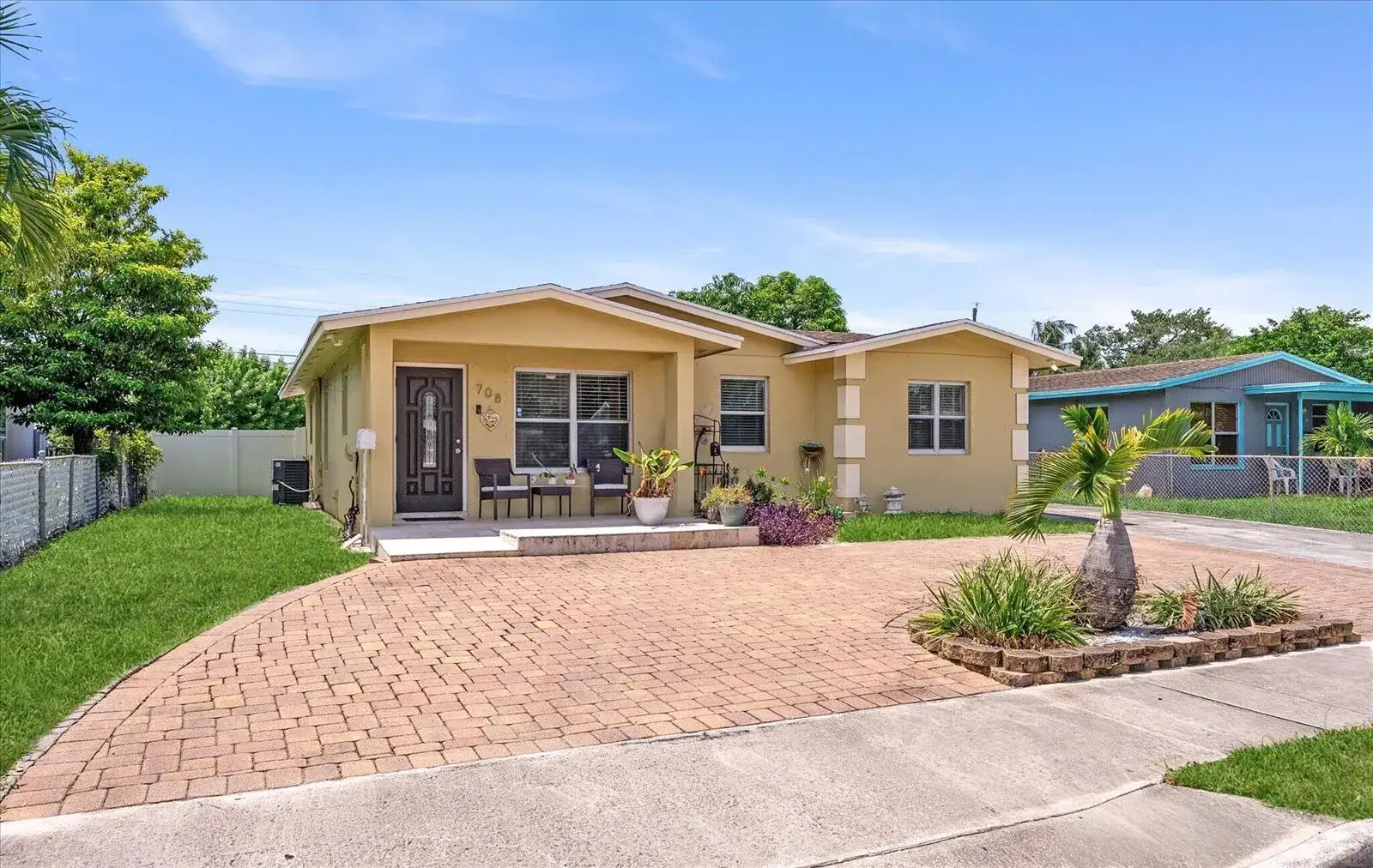 708 HILLCREST Boulevard, West Palm Beach FL 33405 photo 2