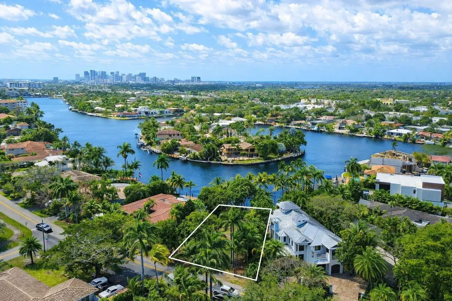 2405 MIDDLE RIVER Drive, Fort Lauderdale FL 33305