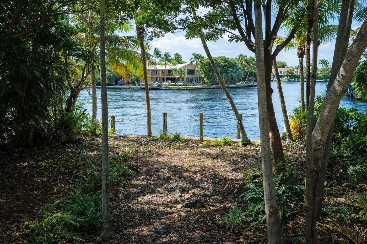 2405 MIDDLE RIVER Drive, Fort Lauderdale FL 33305