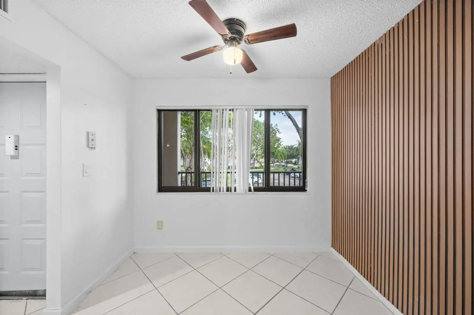 10837 W CLAIRMONT Circle # 208, Tamarac FL 33321 photo 5