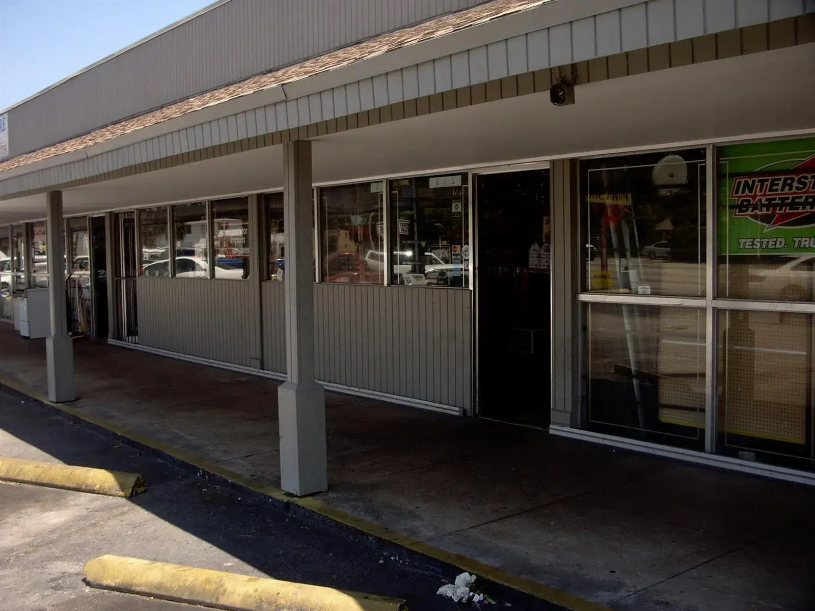 4420 W HALLANDALE BEACH Boulevard, Hollywood FL 33023
